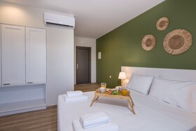 Eleanthi Modern Living