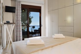 Elia Seaside