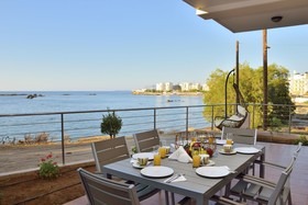 Elia Seaside