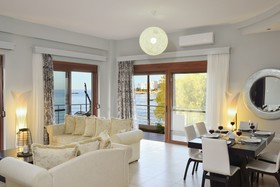 Elia Seaside