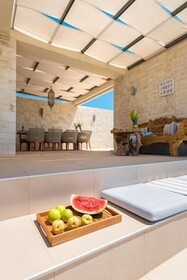 Elias Luxury Villa