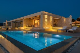 Elias Luxury Villa