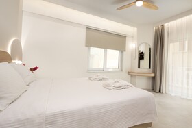 Epavli Grace Hotel