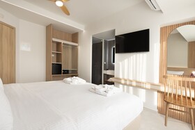 Epavli Grace Hotel