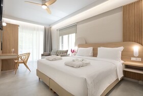 Epavli Grace Hotel