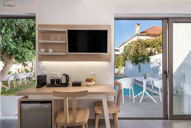 Epavli Boutique Hotel