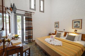 Flamingos Hotel