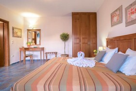 Flamingos Hotel
