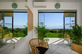 Hermes Sea View