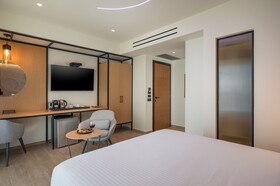 Hyperion City Hotel