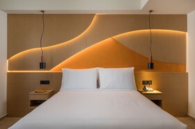 Hyperion City Hotel