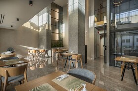 Hyperion City Hotel