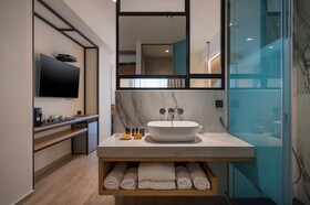 Hyperion City Hotel