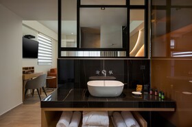 Hyperion City Hotel