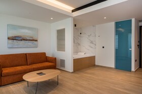 Hyperion City Hotel