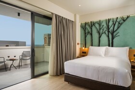 Hyperion City Hotel