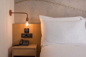 Hyperion City Hotel