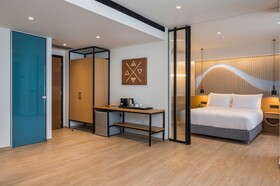 Hyperion City Hotel