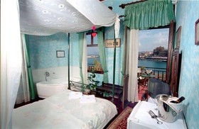 Ifigenia Rooms Studios & Suites