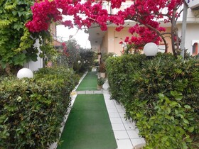 Ilona Hotel Apartments