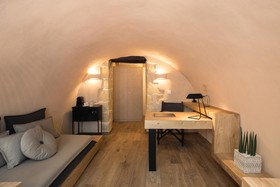 J&G Suites