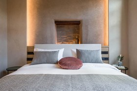J&G Suites