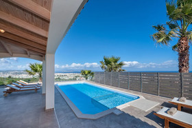 Karmilos Hill Villa
