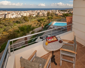 Karmilos Hill Villa