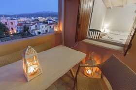 Kasteli Suites