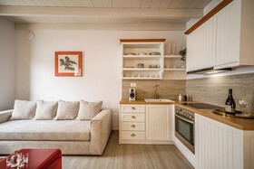 Lithinon Luxury Suites