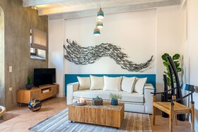 Lithinon Luxury Suites