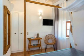 Lithinon Luxury Suites