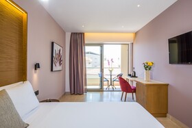M City Hotel
