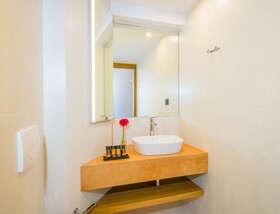 M City Hotel