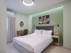 M City Hotel