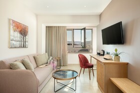 M City Hotel
