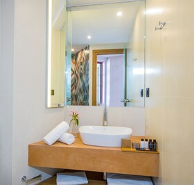 M City Hotel