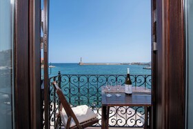Mosaic Venetian Harbour Suites