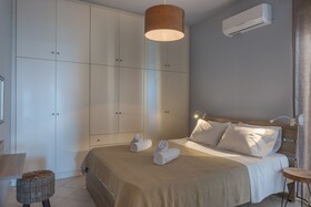 Nais Apartments & Studios