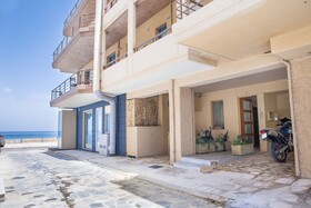 Nais Apartments & Studios