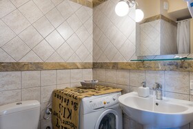 Nais Apartments & Studios