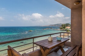 Nais Apartments & Studios