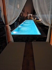 Nek Suites