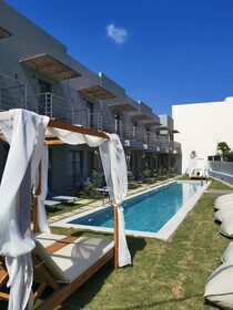 Nek Suites