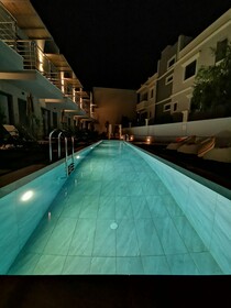 Nek Suites