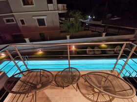 Nek Suites