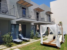 Nek Suites