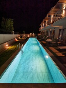 Nek Suites
