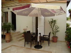 Nicolas Studios And Apartments