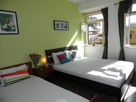 Nikolas Rooms
